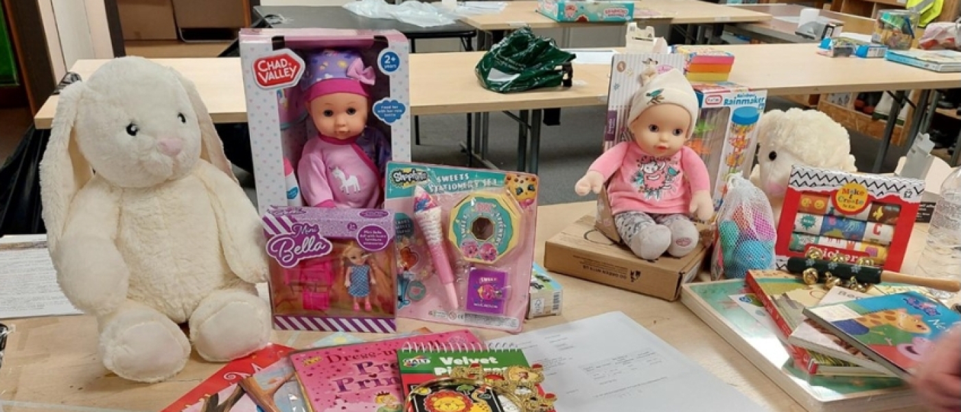 #slide42 Christmas Complete