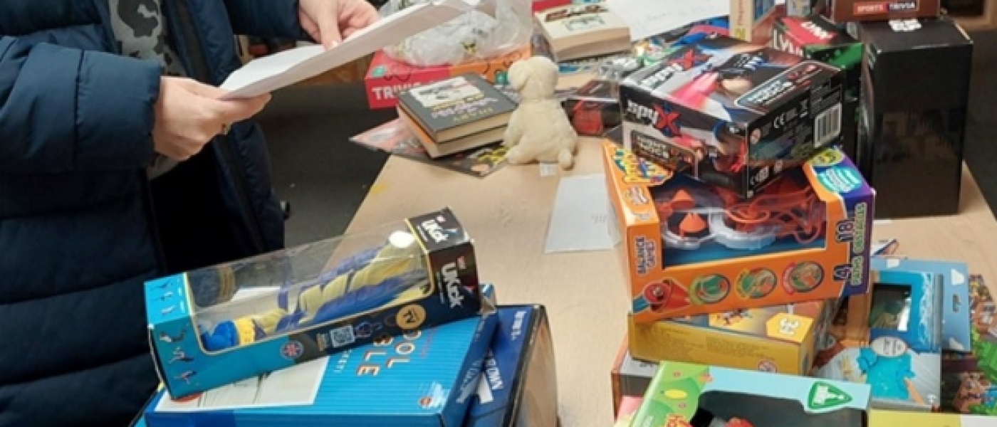 #slide57 Christmas Complete